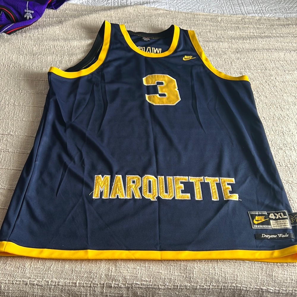 Dwyane Wade Marquette Golden Eagles jersey. 4xl